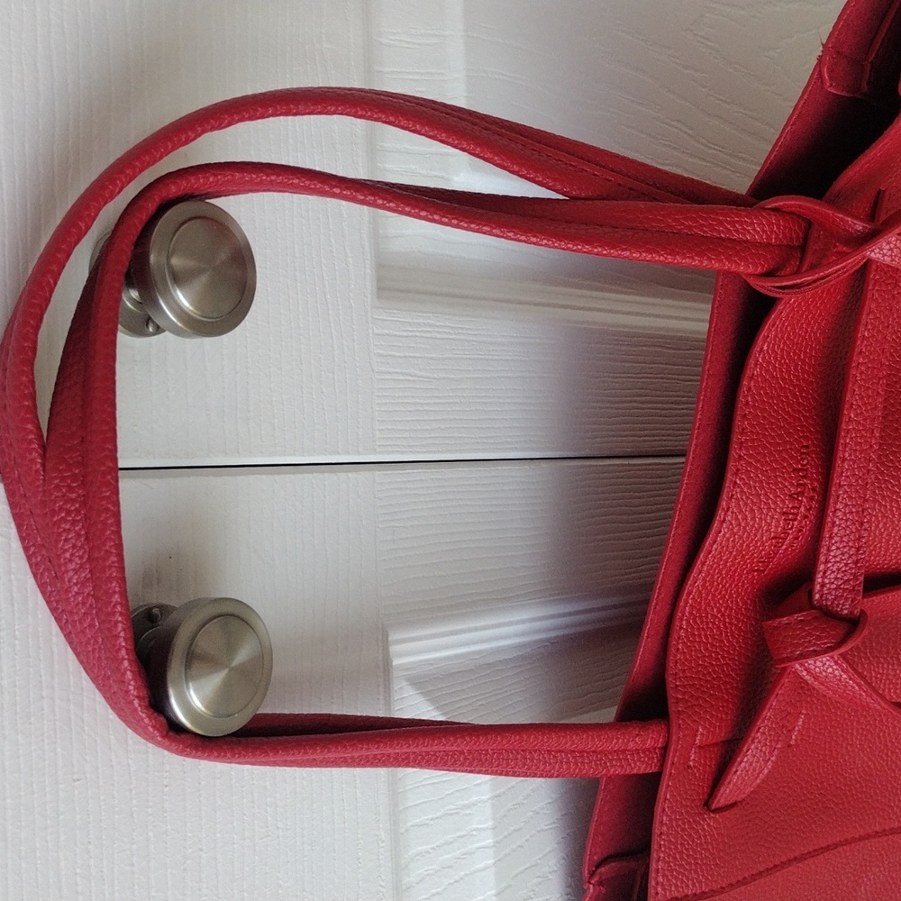Elegant Red Tote Bag - Picture 17 of 17